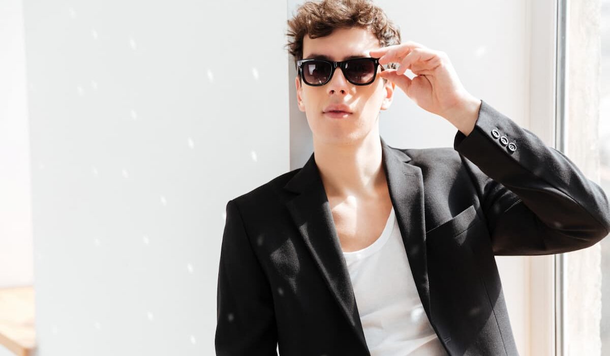 Mens Eyeglasses Fashion Trends: A Guide for UK Men
