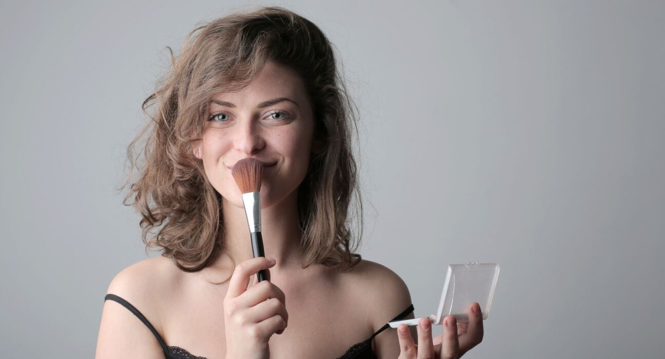 How to Look Good Without Makeup