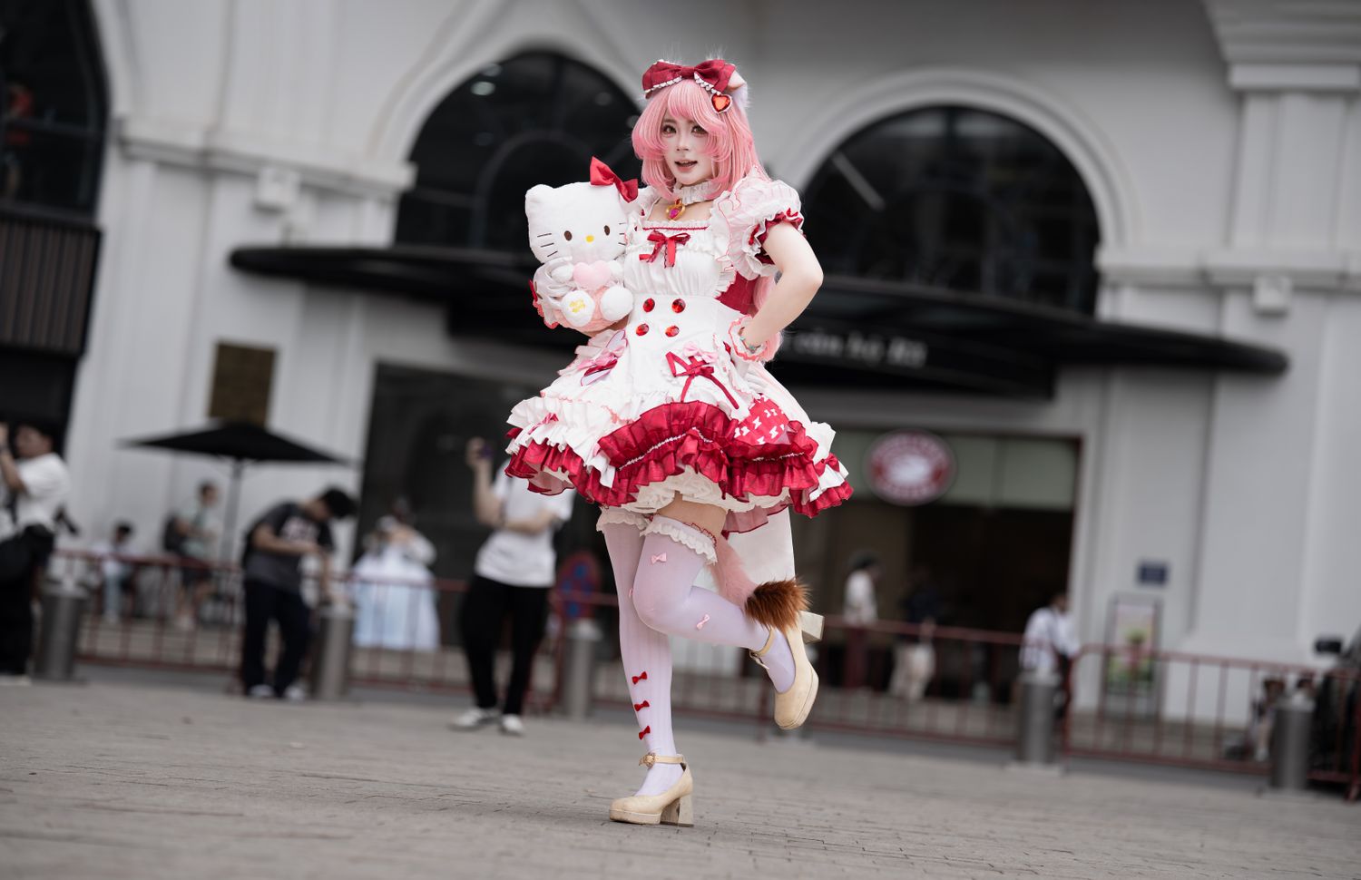 How to Make a Maid Outfit for Cosplay