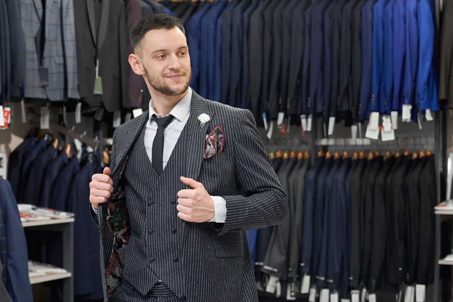 7 Men Outfit Funeral Tips for Choosing the Right Suit
