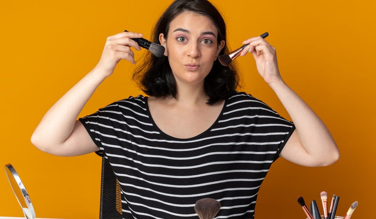 how to apply makeup for beginners