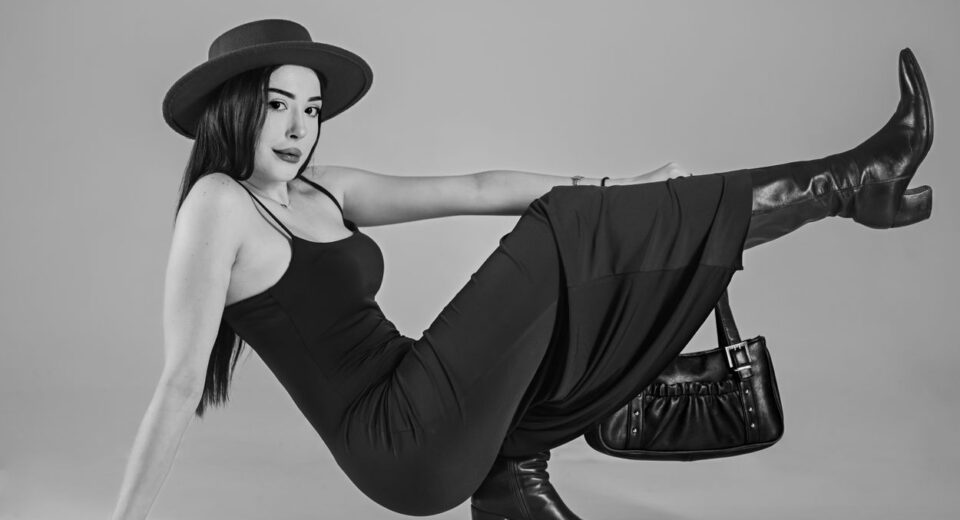 Black Fedora Women's Hats in the 70s and 80s Fashion
